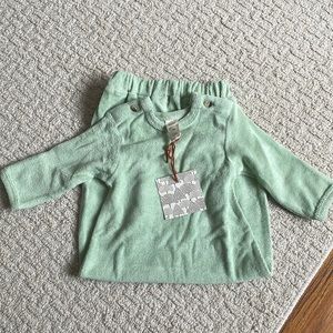 Kate Quinn button baby gown 0-3m